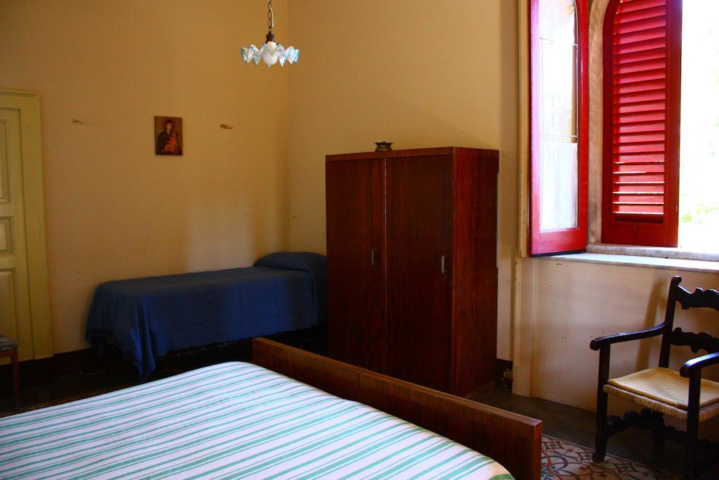 B&B Sotto I Pini Zafferana Etnea Ngoại thất bức ảnh